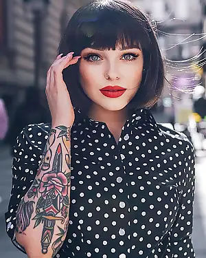 pics red lips porn